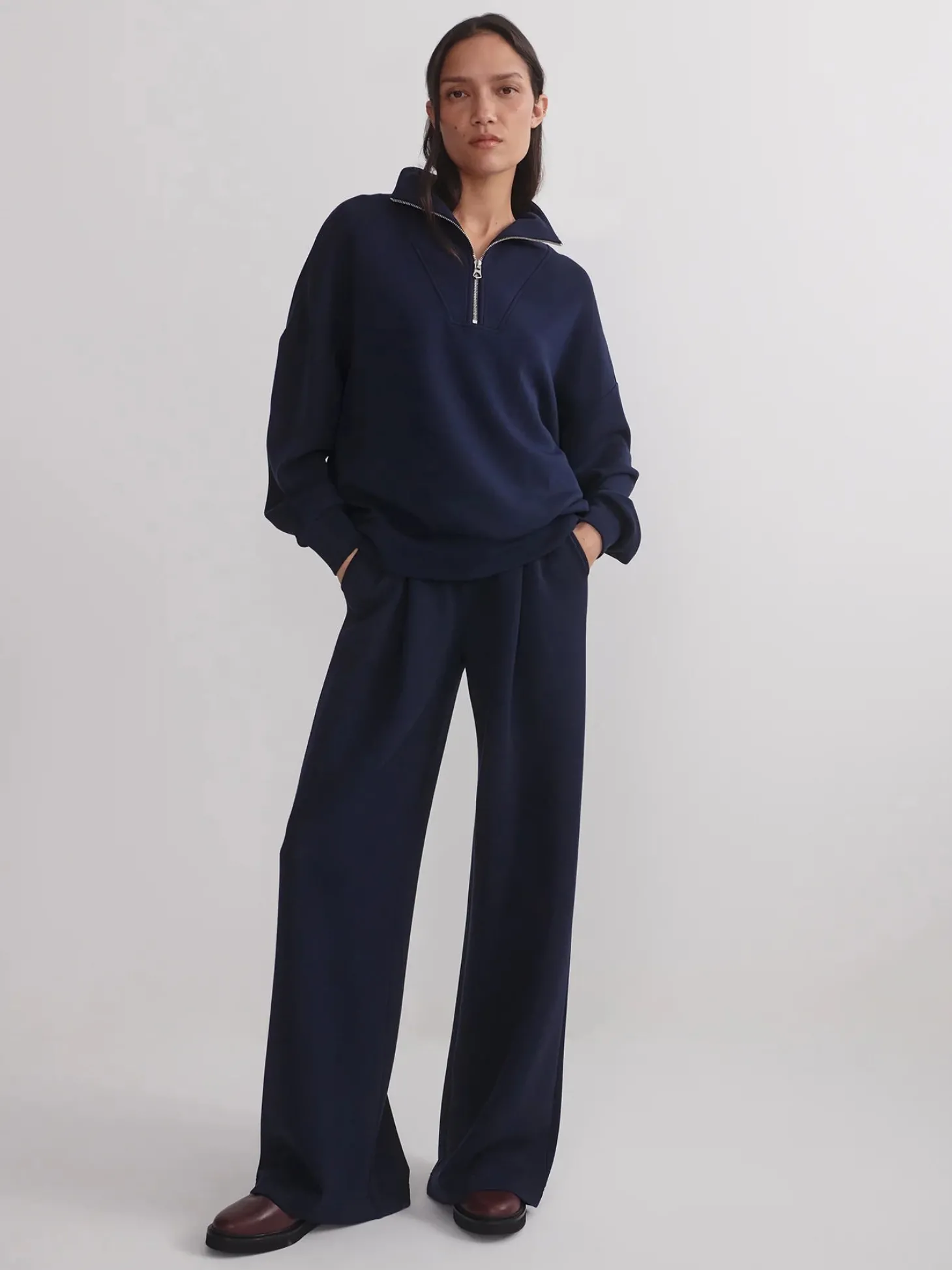 Black Extra Wide Leg Pant 32"