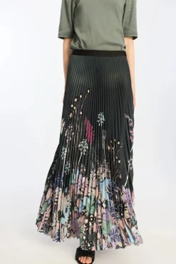 Taulla Black Print Pleated Skirt